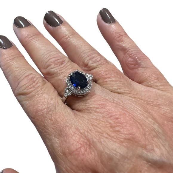 Silver and Sapphire Gemstone Ring - Picture 7 of 8